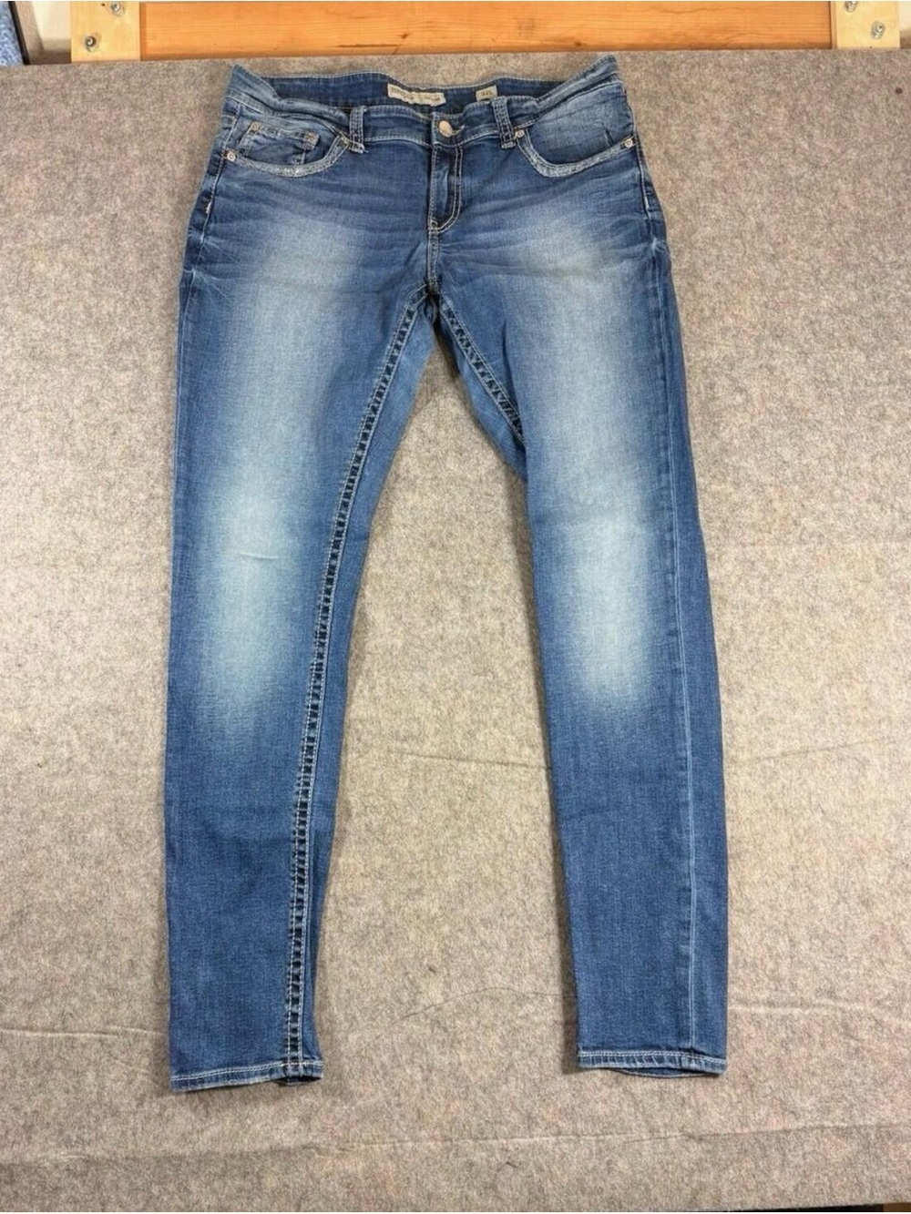 BKE Women's Light Blue Skinny Jeans